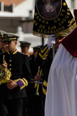 Velez Malaga, İspanya - 29 Mart 2018 insanlar geçit töreninde kutsal hafta İspanyol bir şehirde, Paskalya katılan