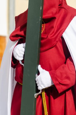 Velez Malaga, İspanya - 29 Mart 2018 insanlar geçit töreninde kutsal hafta İspanyol bir şehirde, Paskalya katılan