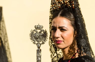 Velez Malaga, İspanya - 29 Mart 2018 insanlar geçit töreninde kutsal hafta İspanyol bir şehirde, Paskalya katılan