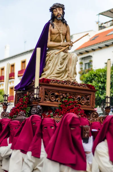 말라가 스페인 2018 스페인 부활절에에서 거룩한 주에서 행렬에 사람들 — 스톡 사진