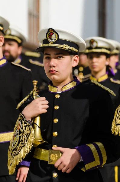 Velez Malaga, İspanya - 29 Mart 2018 insanlar geçit töreninde kutsal hafta İspanyol bir şehirde, Paskalya katılan