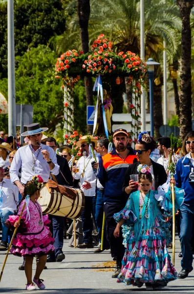 Torre Del Mar Hiszpania Kwietnia 2018 Osób Biorących Udział Liturgii — Zdjęcie stockowe