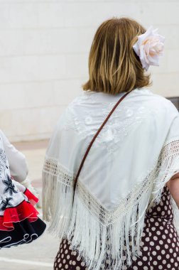 Torre Del Mar, İspanya - 29 Nisan 2018 insanlar kutlamaları nedeniyle İspanya Kutsal şekilde aktarma Katolik törenine katılan