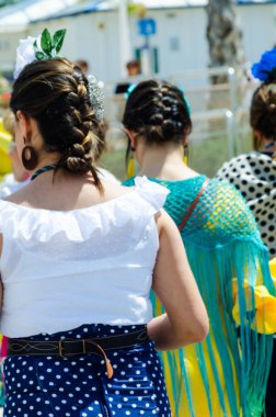 Torre Del Mar, İspanya - 29 Nisan 2018 insanlar kutlamaları nedeniyle İspanya Kutsal şekilde aktarma Katolik törenine katılan