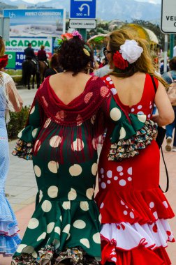 Torre Del Mar, İspanya - 29 Nisan 2018 insanlar kutlamaları nedeniyle İspanya Kutsal şekilde aktarma Katolik törenine katılan