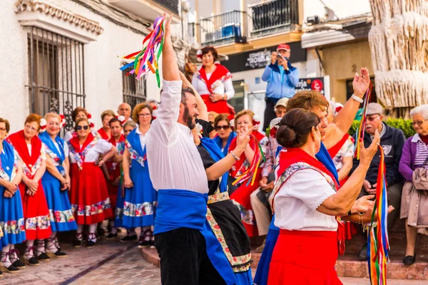 Nerja Spanya Mayıs 2018 Insanlar Geleneksel Halk Dansları Sokak Tipik — Stok fotoğraf