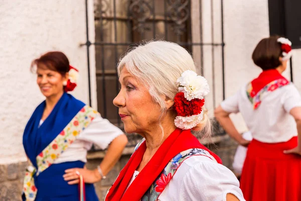 Nerja Spagna Maggio 2018 Spettacolo Danza Popolare Gruppo Persone Strada — Foto Stock