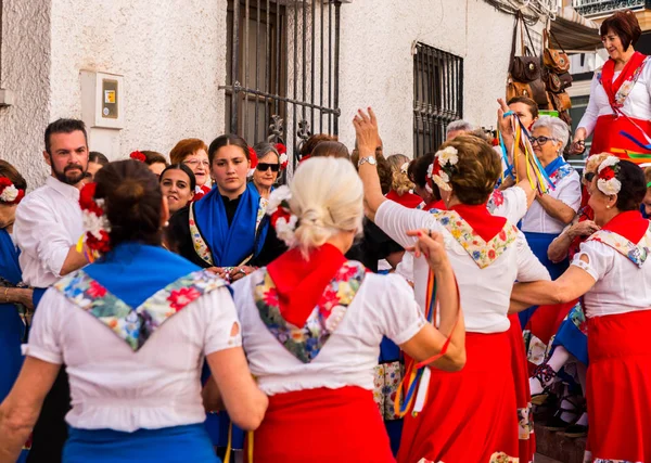 Nerja Espanha Maio 2018 Espetáculo Dança Popular Grupo Pessoas Rua — Fotografia de Stock