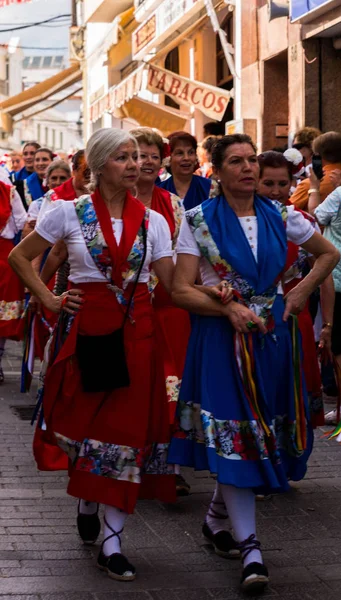 Nerja Espanha Maio 2018 Espetáculo Dança Popular Grupo Pessoas Rua — Fotografia de Stock