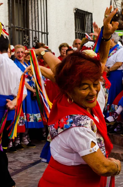 Nerja Španělsko Května 2018 Lidí Účastní Tradičního Lidového Tance Ulici — Stock fotografie