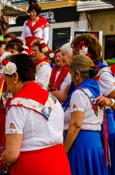 Nerja Espanha Maio 2018 Pessoas Participando Uma Dança Folclórica Tradicional — Fotografia de Stock