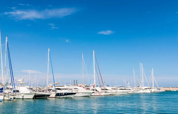 Benalmadena Spagna Maggio 2018 Bellissimo Porto Turistico Con Yacht Lusso — Foto Stock