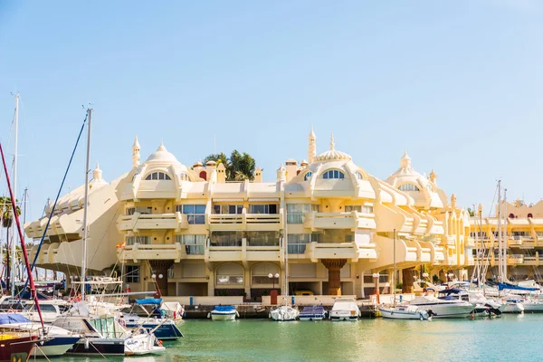 Benalmadena Spanya Lüks Yatların Motorlu Tekneler Turistik Sahil Kasaba Benalmadena — Stok fotoğraf