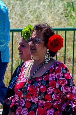 İspanya'da kutsal aktarma Katolik törene katılan Nerja, İspanya - 15 Mayıs, 2018 insan figürü