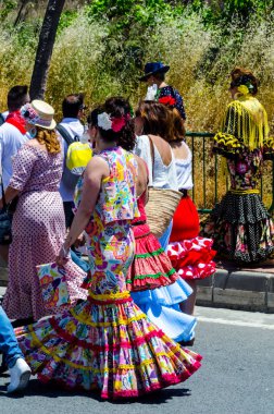 İspanya'da kutsal aktarma Katolik törene katılan Nerja, İspanya - 15 Mayıs, 2018 insan figürü
