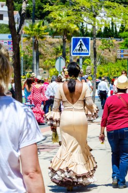 İspanya'da kutsal aktarma Katolik törene katılan Nerja, İspanya - 15 Mayıs, 2018 insan figürü