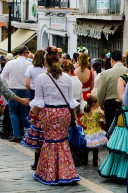 Velez Malaga, İspanya - 19 Mayıs 2018 insanlar kutlamaları nedeniyle İspanya Kutsal şekilde aktarma Katolik törenine katılan