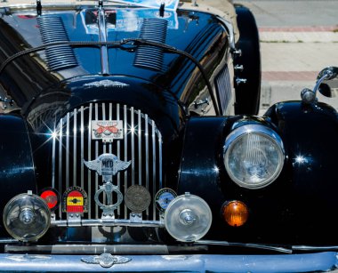 Torre Del Mar, İspanya - 3 Haziran 2018 eski antika arabalar bir sahil kasabası İspanya ziyaret turistler için verilen