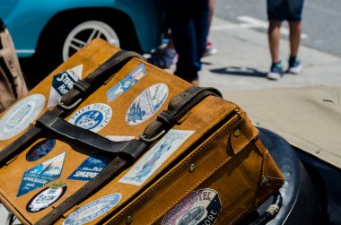 Torre Del Mar, İspanya - 3 Haziran 2018 eski antika arabalar bir sahil kasabası İspanya ziyaret turistler için verilen