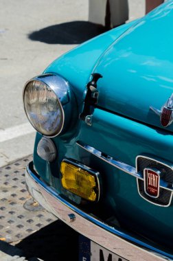 Torre Del Mar, İspanya - 3 Haziran 2018 eski antika arabalar bir sahil kasabası İspanya ziyaret turistler için verilen