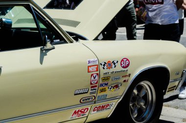 Torre Del Mar, İspanya - 3 Haziran 2018 eski antika arabalar bir sahil kasabası İspanya ziyaret turistler için verilen