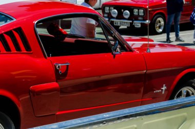 Torre Del Mar, İspanya - 3 Haziran 2018 eski antika arabalar bir sahil kasabası İspanya ziyaret turistler için verilen