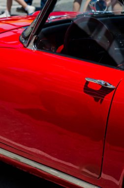 Torre Del Mar, İspanya - 3 Haziran 2018 eski antika arabalar bir sahil kasabası İspanya ziyaret turistler için verilen