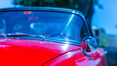 Torre Del Mar, İspanya - 3 Haziran 2018 eski antika arabalar bir sahil kasabası İspanya ziyaret turistler için verilen