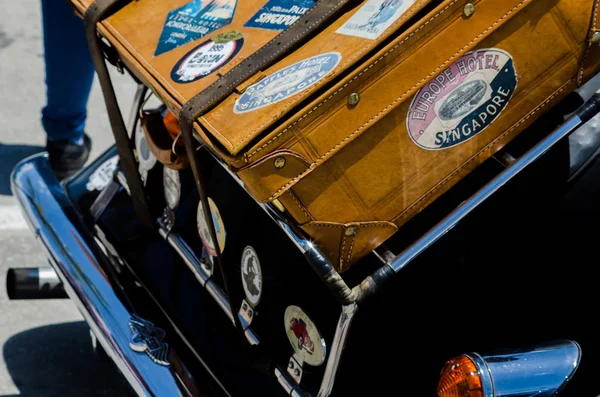 Torre Del Mar, İspanya - 3 Haziran 2018 eski antika arabalar bir sahil kasabası İspanya ziyaret turistler için verilen