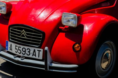 Torre Del Mar, İspanya - 3 Haziran 2018 eski antika arabalar bir sahil kasabası İspanya ziyaret turistler için verilen