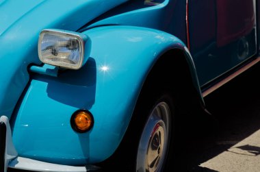 Torre Del Mar, İspanya - 3 Haziran 2018 eski antika arabalar bir sahil kasabası İspanya ziyaret turistler için verilen