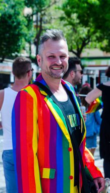 Torremolinos, İspanya - 2 Haziran 2018 Lgbt Mart eşitlik ve hoşgörü Andalucia bir kıyı kasabasında tanıtımı