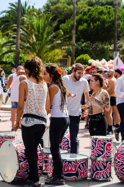 Torremolinos, İspanya - 2 Haziran 2018 Lgbt Mart eşitlik ve hoşgörü Andalucia bir kıyı kasabasında tanıtımı