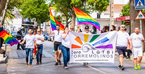 Torremolinos, İspanya - 2 Haziran 2018 Lgbt Mart eşitlik ve hoşgörü Andalucia bir kıyı kasabasında tanıtımı