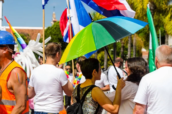 Torremolinos, İspanya - 2 Haziran 2018 Lgbt Mart eşitlik ve hoşgörü Andalucia bir kıyı kasabasında tanıtımı