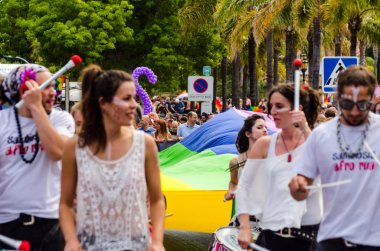 Torremolinos, İspanya - 2 Haziran 2018 Lgbt Mart eşitlik ve hoşgörü Andalucia bir kıyı kasabasında tanıtımı