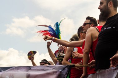 Torremolinos, İspanya - 2 Haziran 2018 Lgbt Mart eşitlik ve hoşgörü Andalucia bir kıyı kasabasında tanıtımı