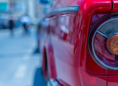 Torre Del Mar, İspanya - 3 Haziran 2018 eski antika arabalar bir sahil kasabası İspanya ziyaret turistler için verilen