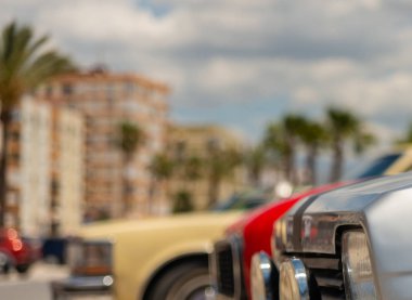 Torre Del Mar, İspanya - 3 Haziran 2018 eski antika arabalar bir sahil kasabası İspanya ziyaret turistler için verilen