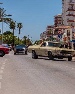 Torre Del Mar, İspanya - 3 Haziran 2018 eski antika arabalar bir sahil kasabası İspanya ziyaret turistler için verilen
