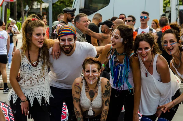 Torremolinos, İspanya - 2 Haziran 2018 Lgbt Mart eşitlik ve hoşgörü Andalucia bir kıyı kasabasında tanıtımı