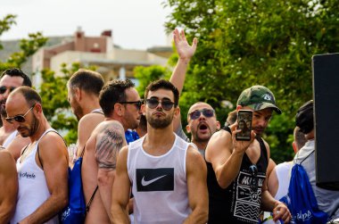 Torremolinos, İspanya - 2 Haziran 2018 Lgbt Mart eşitlik ve hoşgörü Andalucia bir kıyı kasabasında tanıtımı