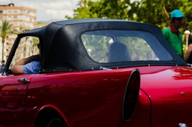 Torre Del Mar, İspanya - 3 Haziran 2018 eski antika arabalar bir sahil kasabası İspanya ziyaret turistler için verilen