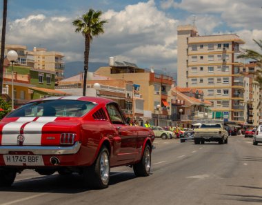 Torre Del Mar, İspanya - 3 Haziran 2018 eski antika arabalar bir sahil kasabası İspanya ziyaret turistler için verilen