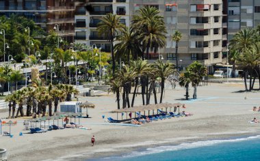 Almunecar, İspanya - 8 Haziran 2018 Akdeniz'de İspanya tarafından ünlü kıyı kenti peyzaj