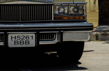 Torre Del Mar, İspanya - 3 Haziran 2018 eski antika arabalar bir sahil kasabası İspanya ziyaret turistler için verilen