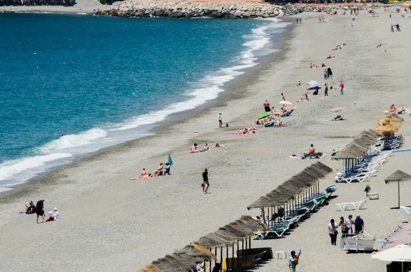 Almunecar, İspanya - 8 Haziran 2018 Akdeniz'de İspanya tarafından ünlü kıyı kenti peyzaj