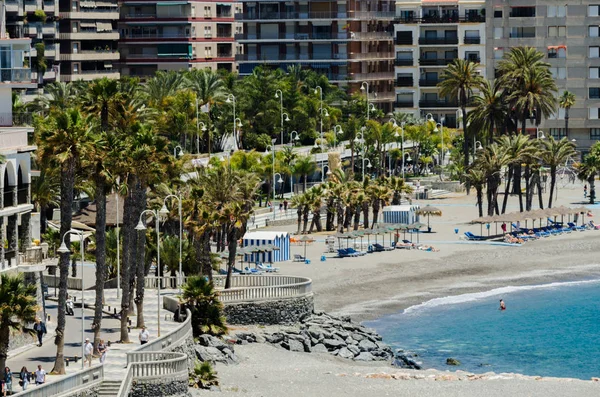 Almunecar, İspanya - 8 Haziran 2018 Akdeniz'de İspanya tarafından ünlü kıyı kenti peyzaj