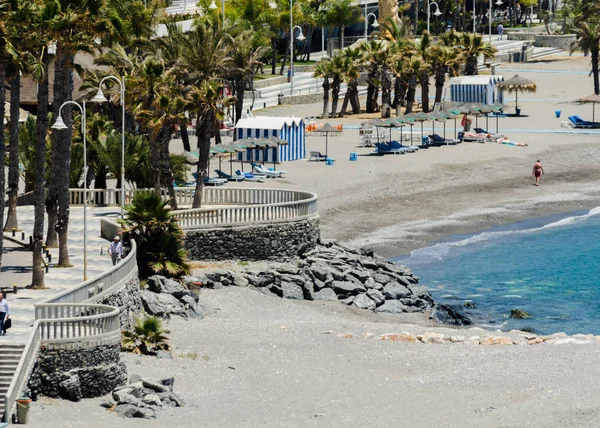 Almunecar, İspanya - 8 Haziran 2018 Akdeniz'de İspanya tarafından ünlü kıyı kenti peyzaj