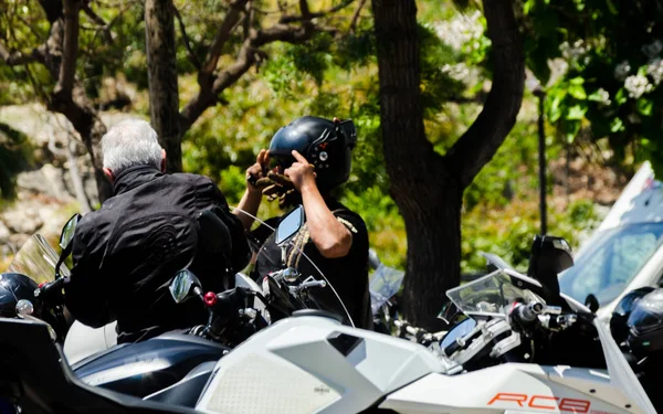 Nerja Spanje Juni 2018 Mensen Fietsen Motorfiets Rally Een Spaanse — Stockfoto